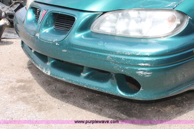 image for item H3570 1998 Pontiac Grand AM SE