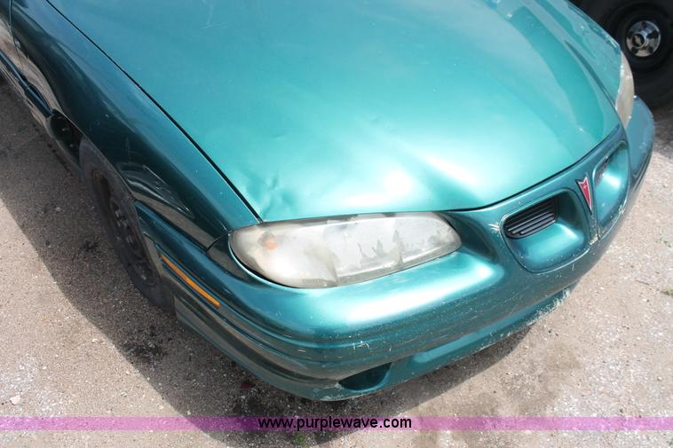 image for item H3570 1998 Pontiac Grand AM SE
