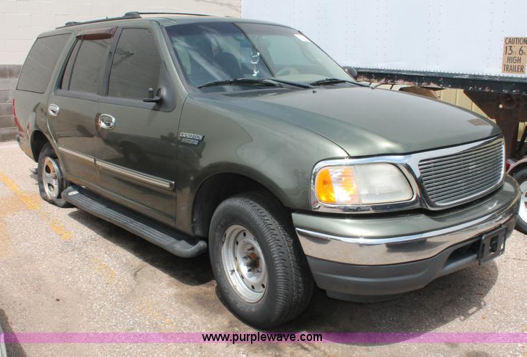 image for item H3571 2001 Ford Expedition XLT