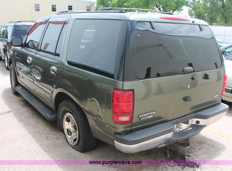 image for item H3571 2001 Ford Expedition XLT