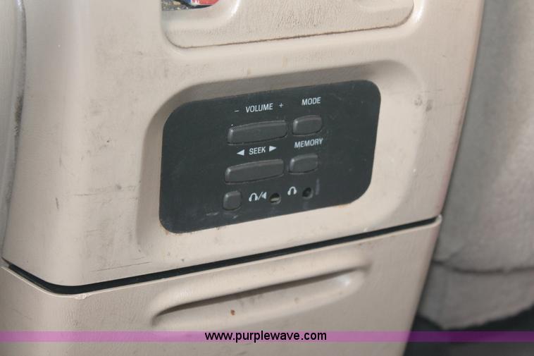 image for item H3571 2001 Ford Expedition XLT