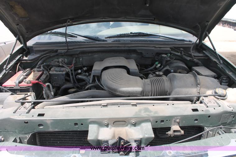 image for item H3571 2001 Ford Expedition XLT