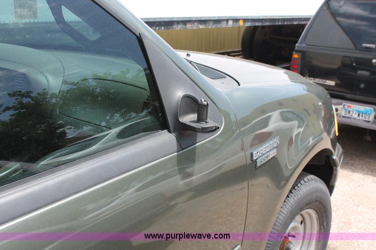 image for item H3571 2001 Ford Expedition XLT