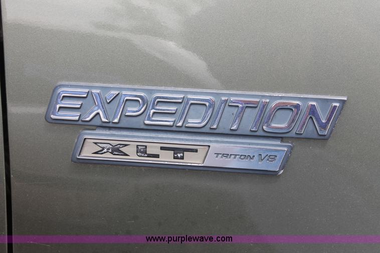 image for item H3571 2001 Ford Expedition XLT