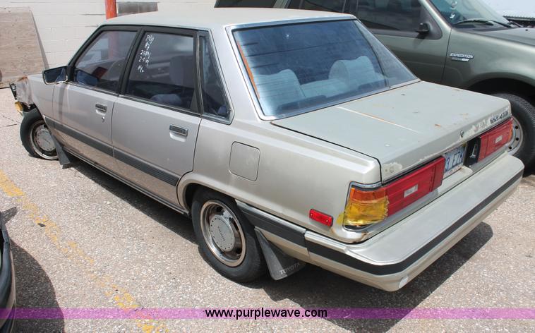 image for item H3572 1985 Toyota Camry LE
