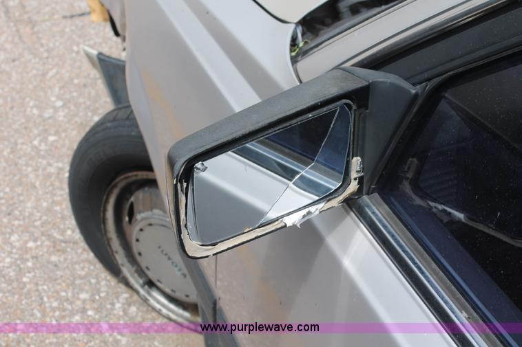 image for item H3572 1985 Toyota Camry LE