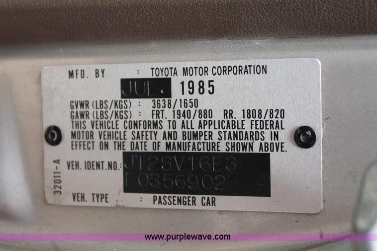 image for item H3572 1985 Toyota Camry LE