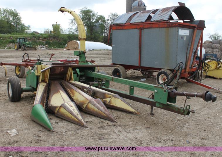 image for item AE9232 John Deere 3960 silage cutter