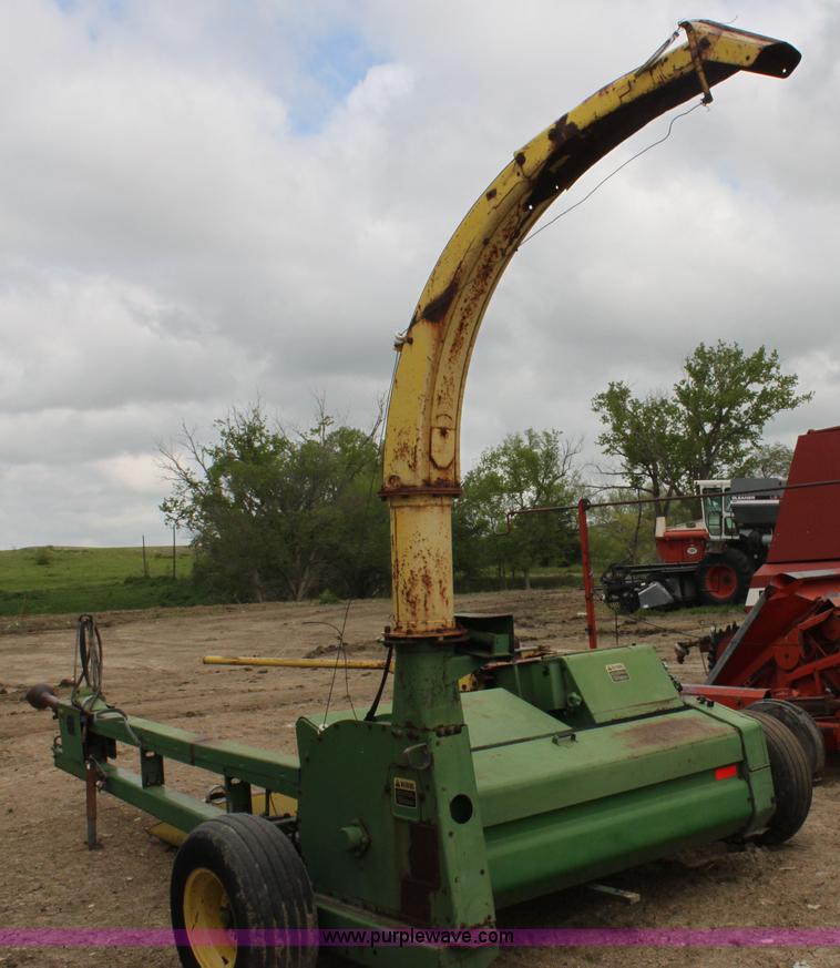 image for item AE9232 John Deere 3960 silage cutter