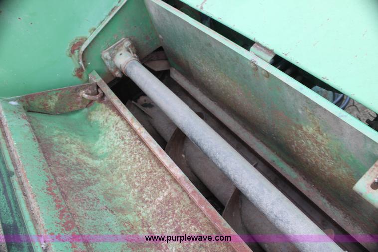 image for item AE9232 John Deere 3960 silage cutter