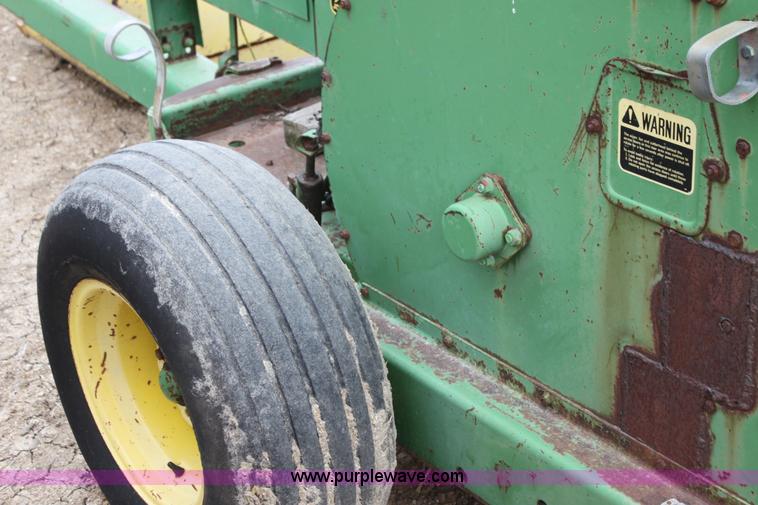 image for item AE9232 John Deere 3960 silage cutter