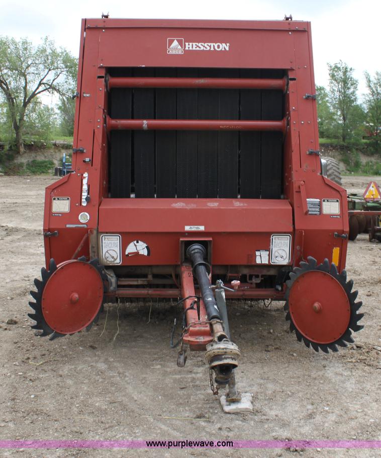 image for item AE9233 Hesston 560 round baler