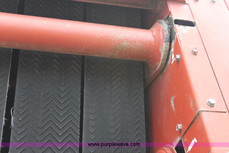 image for item AE9233 Hesston 560 round baler