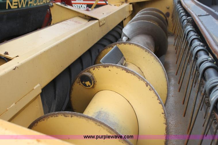 image for item AE9234 1997 New Holland 2450 self-propelled swather