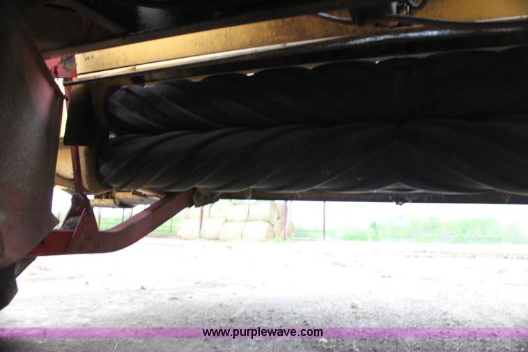 image for item AE9234 1997 New Holland 2450 self-propelled swather