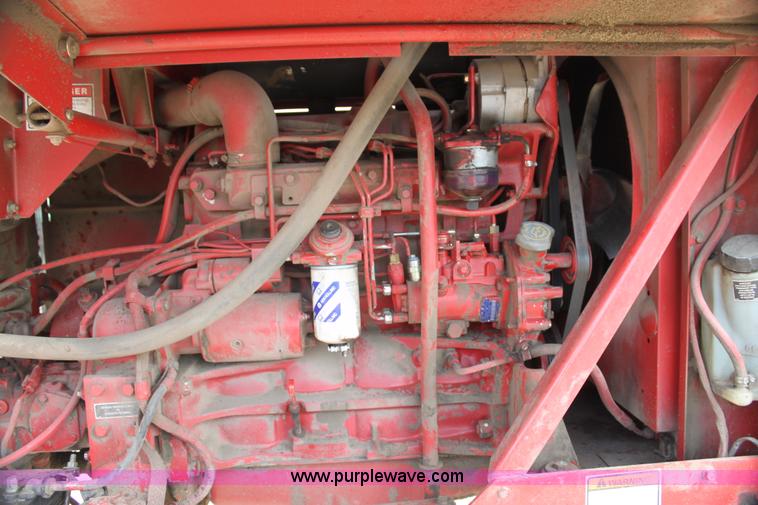 image for item AE9234 1997 New Holland 2450 self-propelled swather