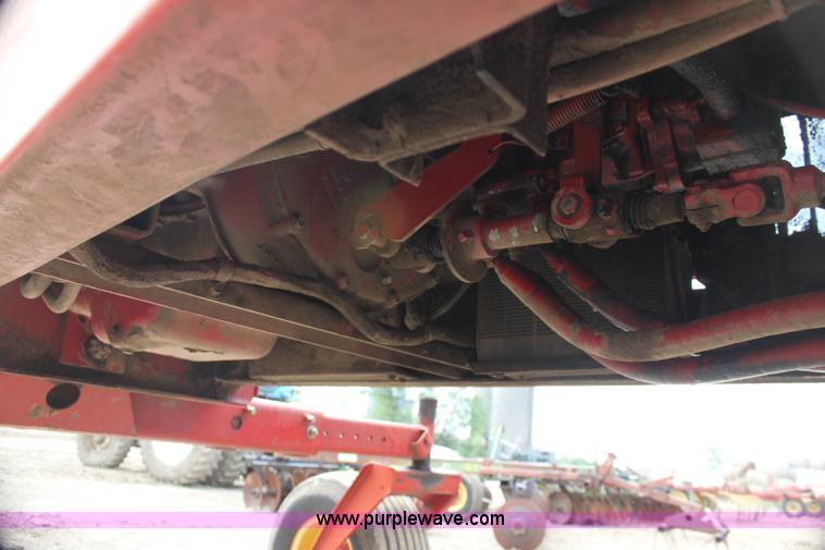 image for item AE9234 1997 New Holland 2450 self-propelled swather