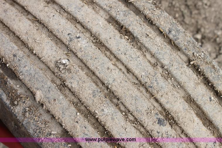 image for item AE9234 1997 New Holland 2450 self-propelled swather