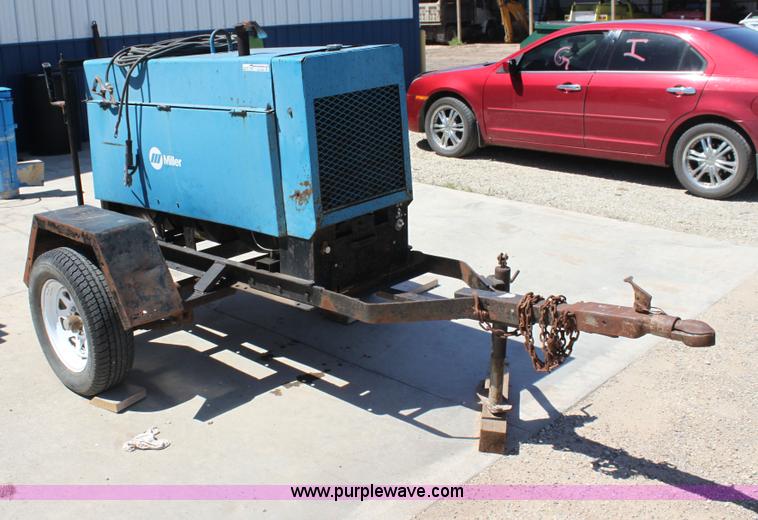 image for item AE9235 Miller Big 40DL welder