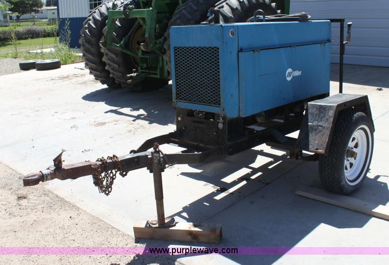 image for item AE9235 Miller Big 40DL welder