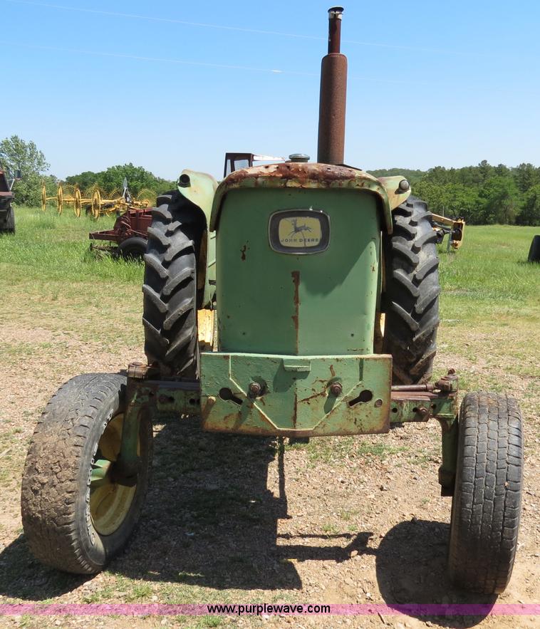 image for item B4771 1966 John Deere 2020 tractor