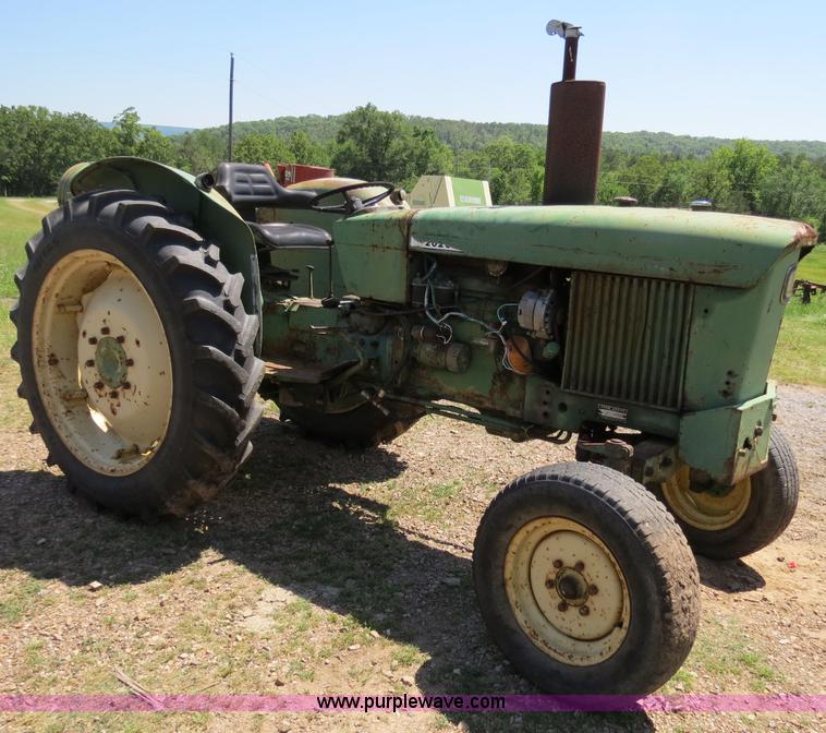 image for item B4771 1966 John Deere 2020 tractor