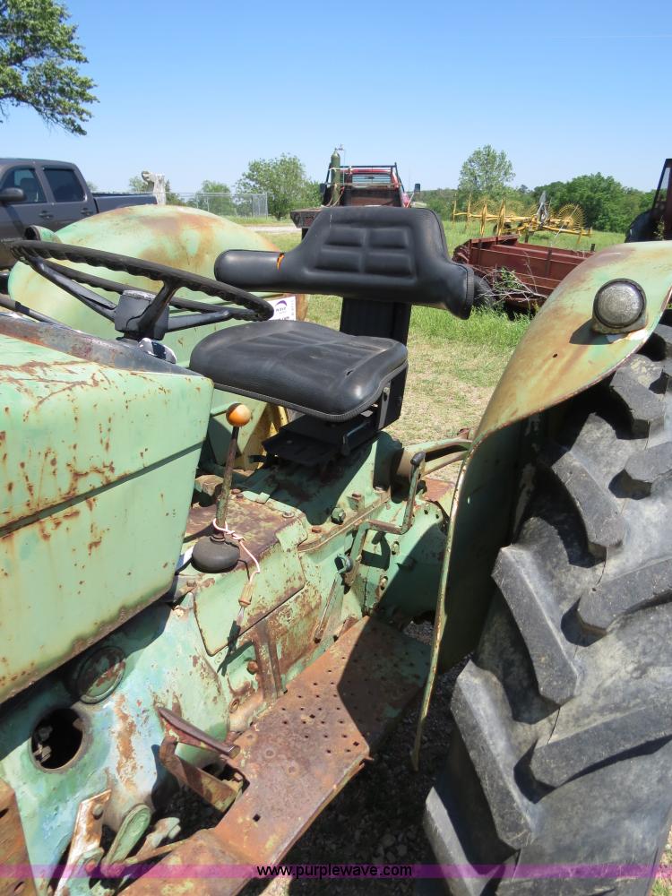 image for item B4771 1966 John Deere 2020 tractor