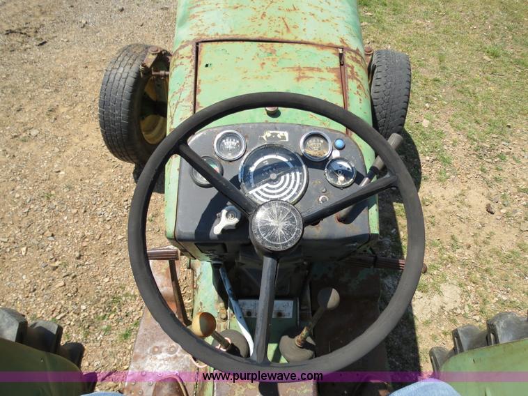 image for item B4771 1966 John Deere 2020 tractor