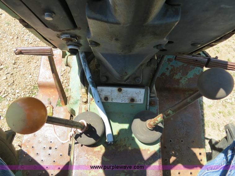 image for item B4771 1966 John Deere 2020 tractor