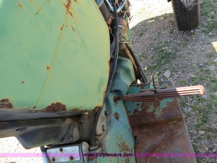 image for item B4771 1966 John Deere 2020 tractor