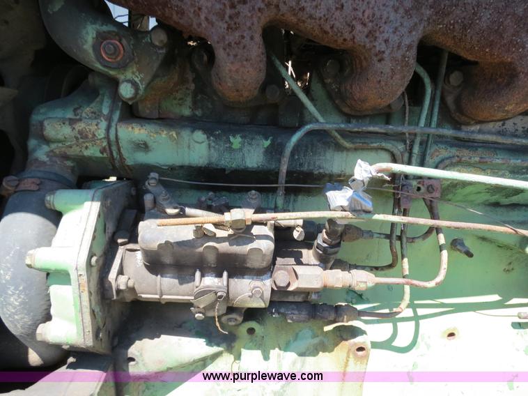 image for item B4771 1966 John Deere 2020 tractor
