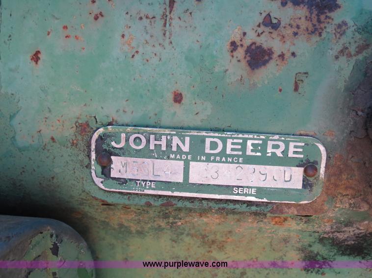 image for item B4771 1966 John Deere 2020 tractor