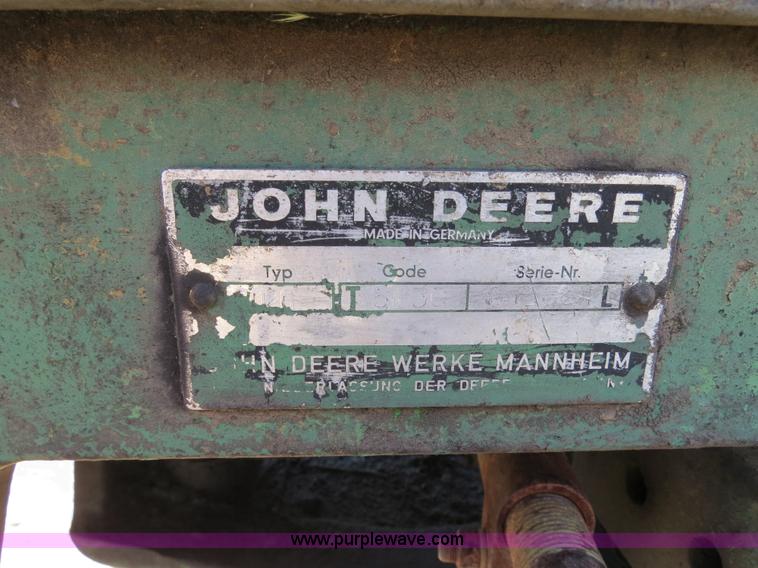 image for item B4771 1966 John Deere 2020 tractor