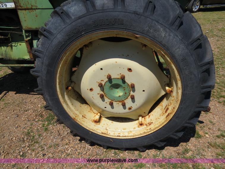 image for item B4771 1966 John Deere 2020 tractor