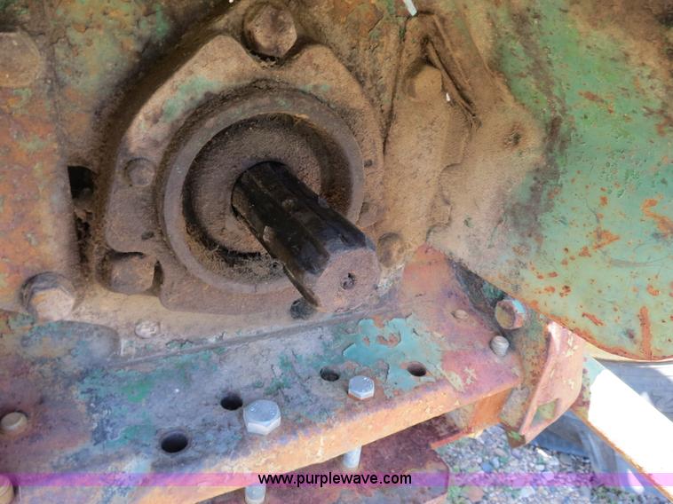 image for item B4771 1966 John Deere 2020 tractor