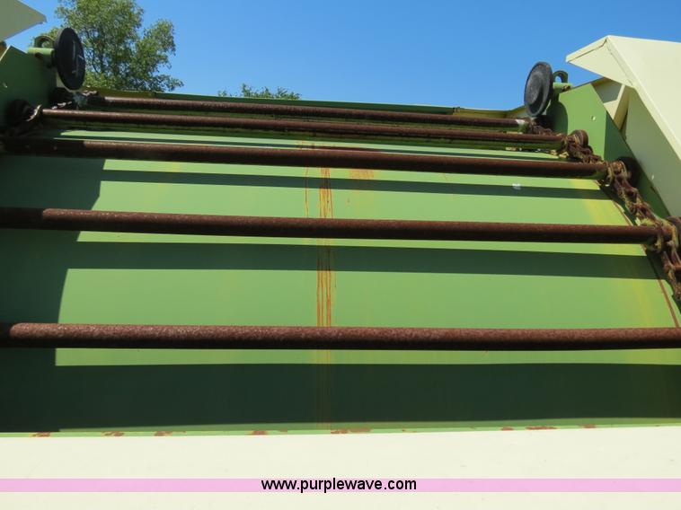 image for item B4772 1997 Krone KR160B round baler