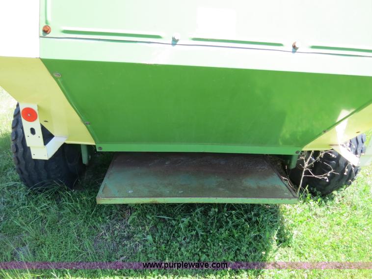 image for item B4772 1997 Krone KR160B round baler