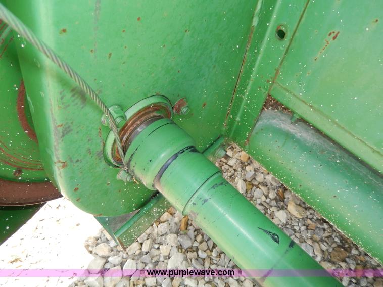 image for item D8096 John Deere 922 platform header