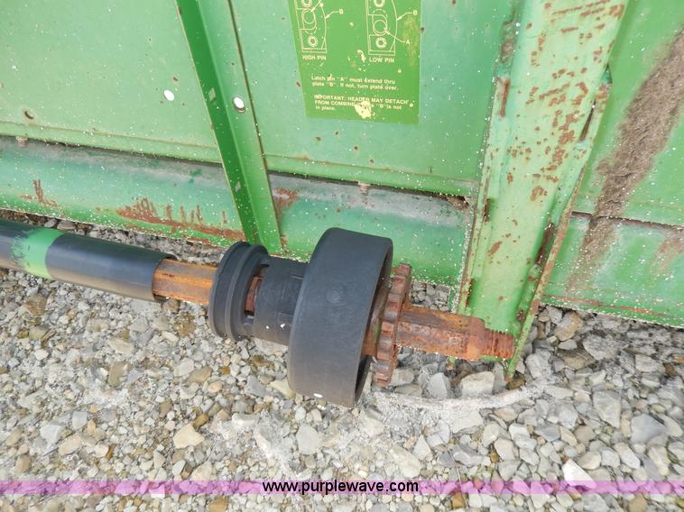 image for item D8096 John Deere 922 platform header