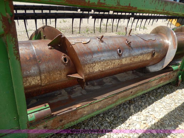 image for item D8096 John Deere 922 platform header