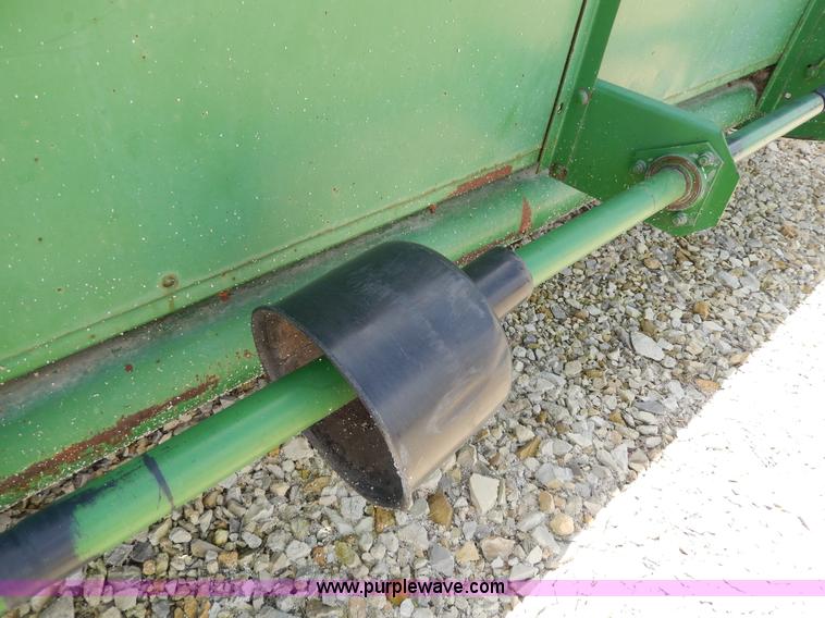 image for item D8096 John Deere 922 platform header