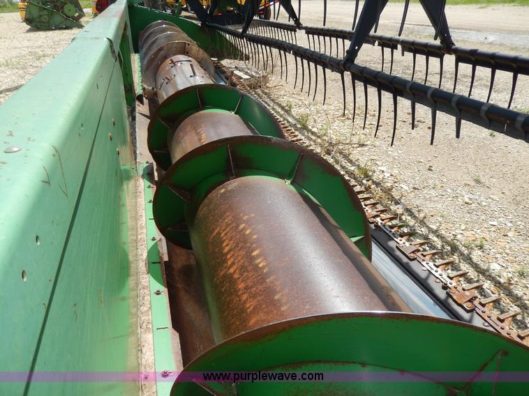 image for item D8096 John Deere 922 platform header