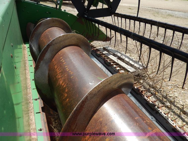 image for item D8096 John Deere 922 platform header