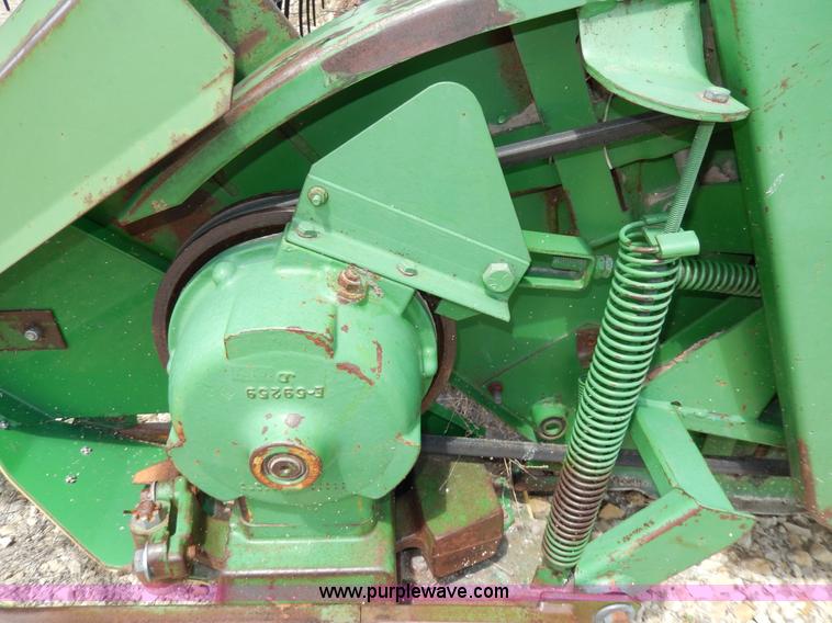 image for item D8096 John Deere 922 platform header