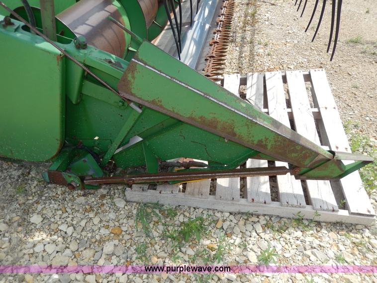 image for item D8096 John Deere 922 platform header