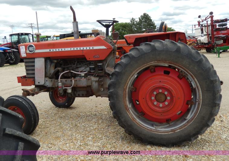 image for item D8098 Massey-Ferguson 180 tractor