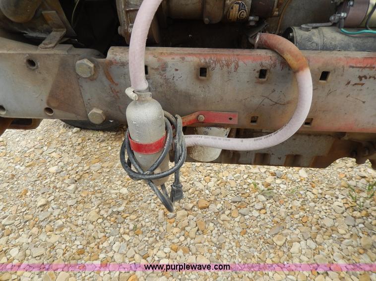 image for item D8098 Massey-Ferguson 180 tractor