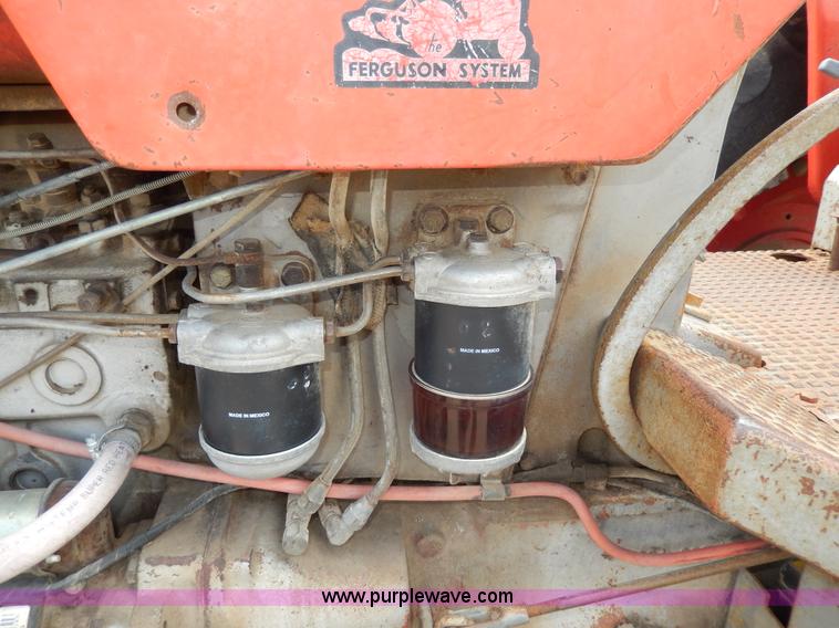 image for item D8098 Massey-Ferguson 180 tractor