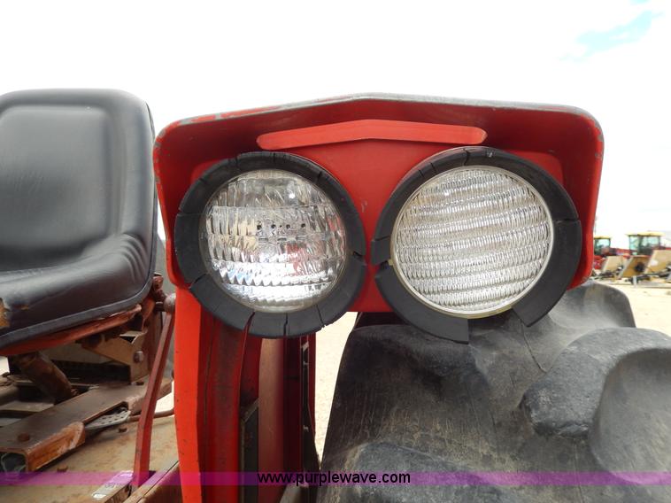 image for item D8098 Massey-Ferguson 180 tractor