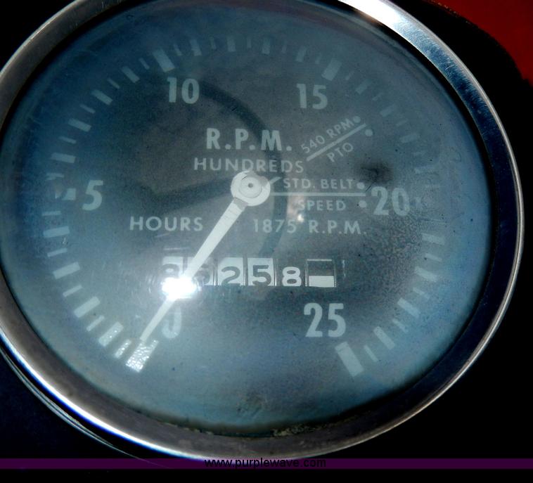 image for item D8098 Massey-Ferguson 180 tractor